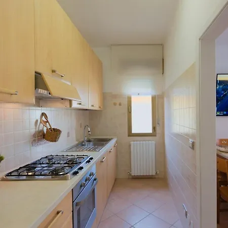 Appartamento Trilocale A 200mt Dal Mare A